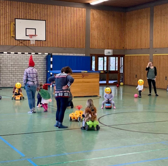 Fasching im Kinderturnen