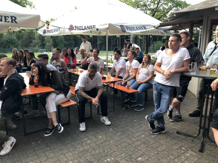 Abschlussfeier nach der Blamage