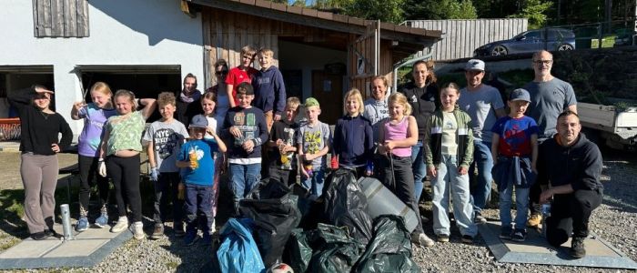 Waldputzaktion unterstützt durch Badenova